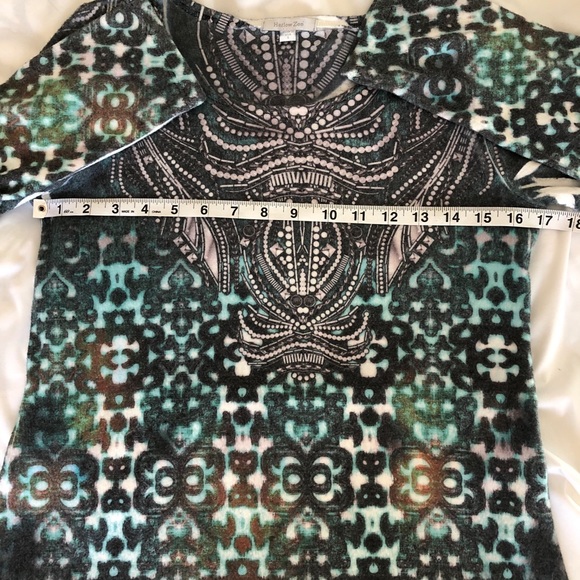 Harlow Zee Long Sleeve Fringe Bottom Top Size S - Picture 7 of 8